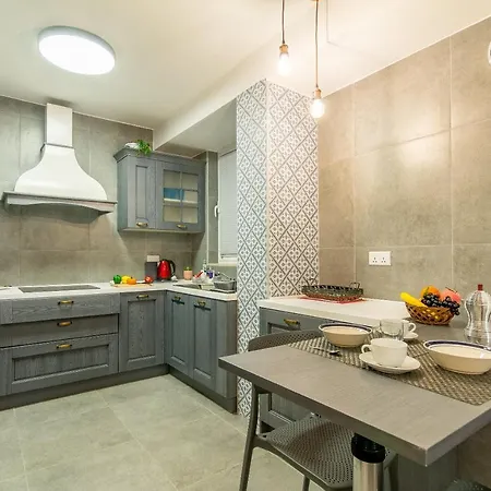 Central Bright & Modern 2 Bdr Apart - Happy Gzira