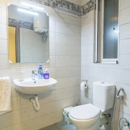 Central Bright & Modern 2 Bdr Apart - Happy Gzira