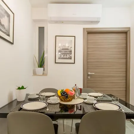 Central Bright & Modern 2 Bdr Apart - Happy شقة *